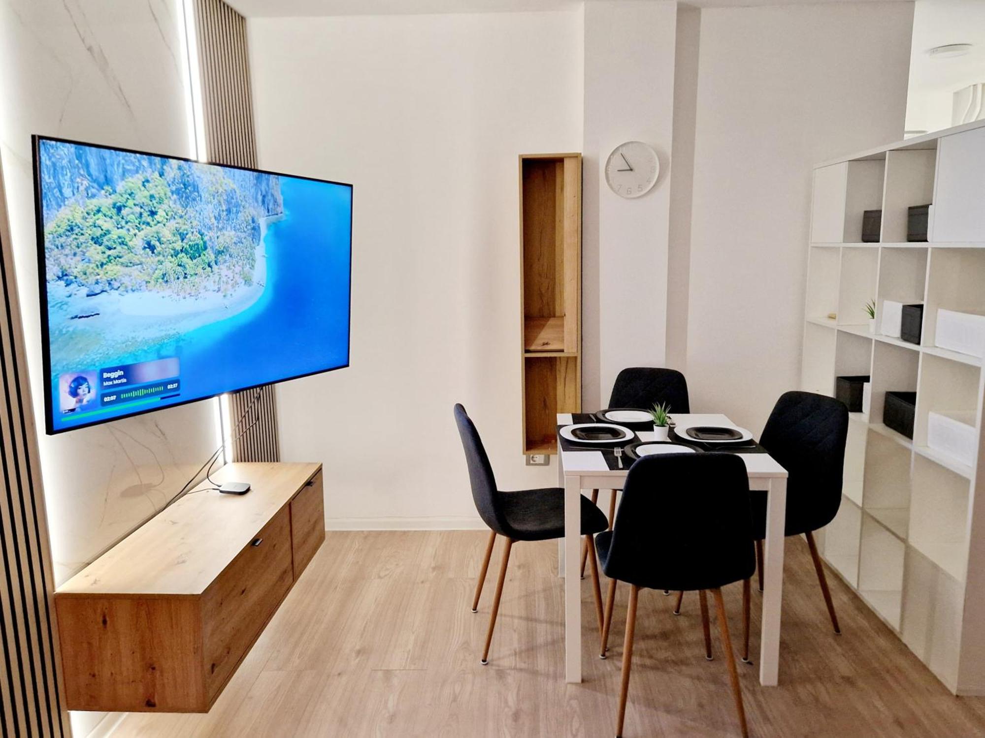 Cosy Novi Sad Loft, Self Check-In Lägenhet Exteriör bild